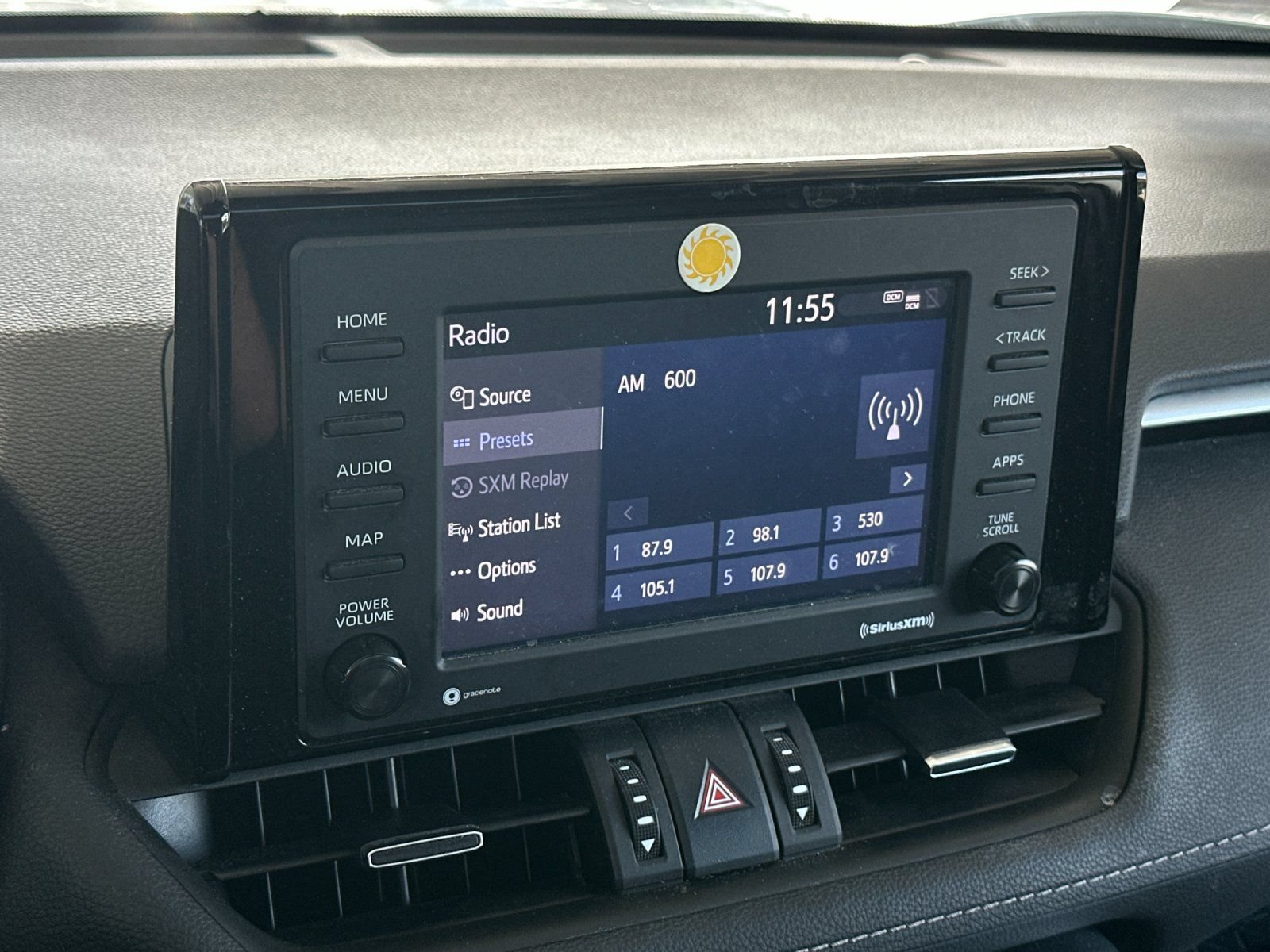 Used 2022 Toyota RAV4 XLE Premium AWD/4WD image 17