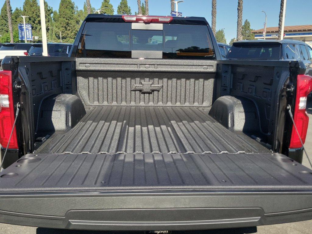 New 2026 Chevrolet Silverado 1500 High Country w/ Midnight Edition AWD/4WD image 22