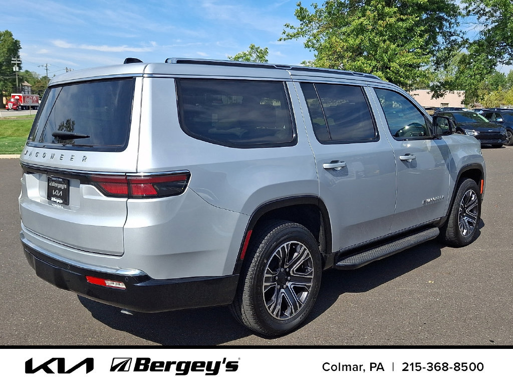 Used 2024 Jeep Wagoneer 4WD w/ Premium Group I image 5