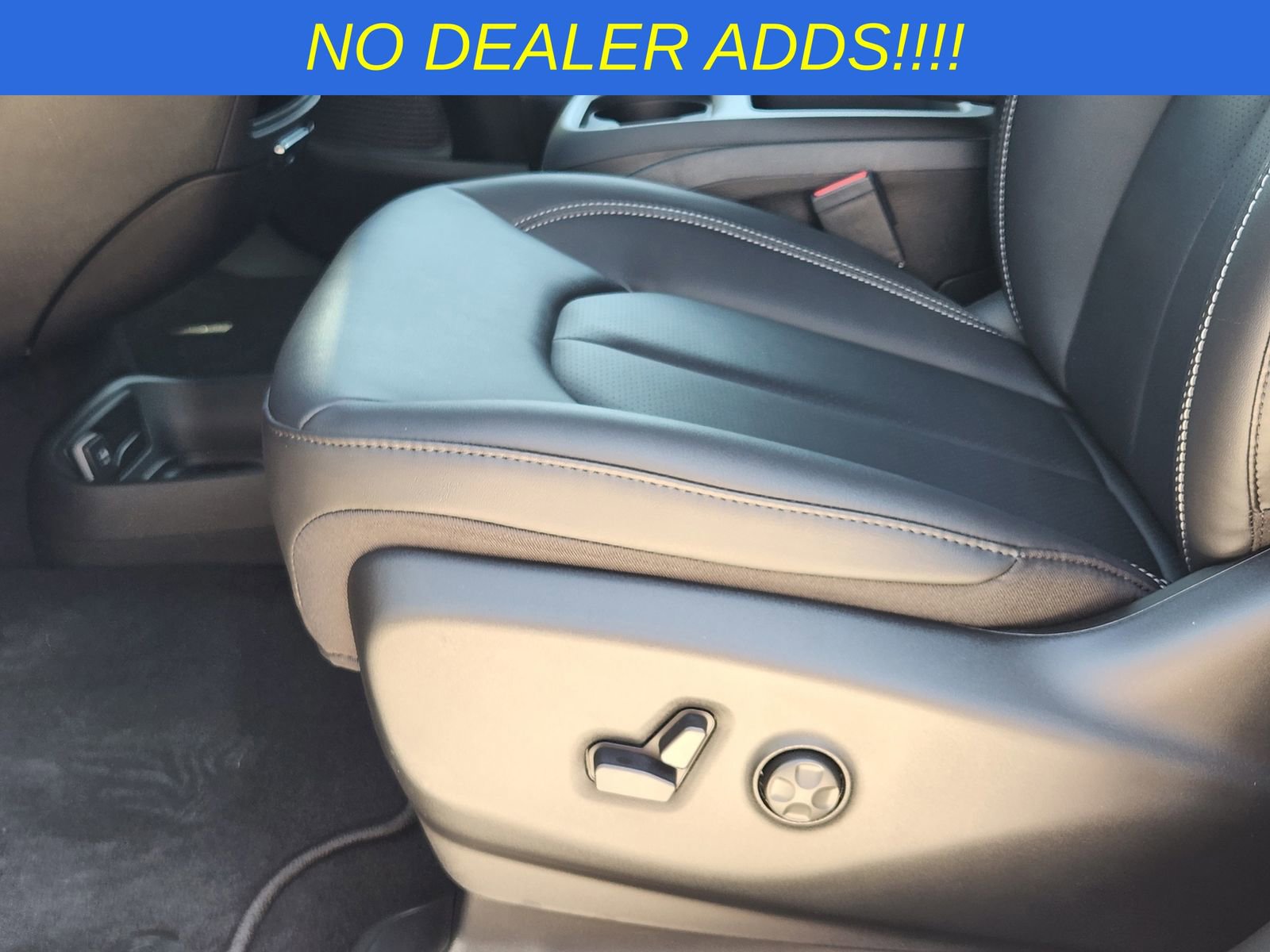 New 2026 Chrysler Pacifica Select image 22