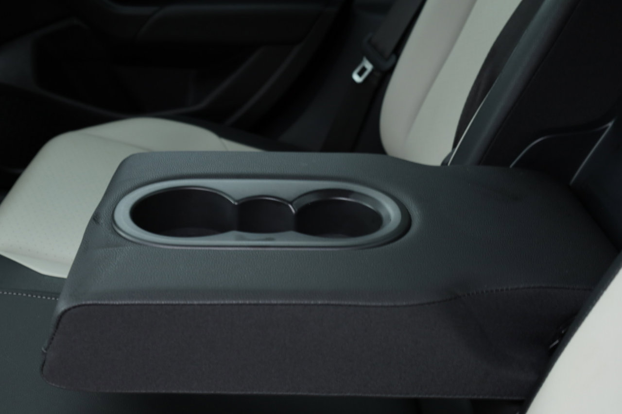 Used 2020 Volkswagen Jetta R-Line w/ R-Line Cold Weather Package image 15