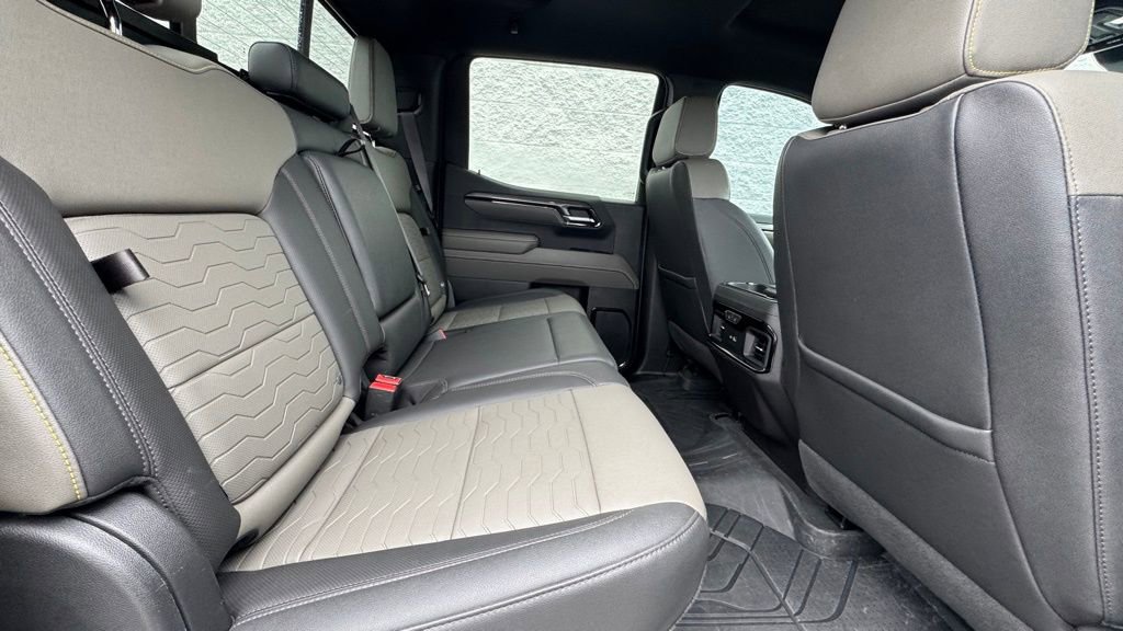 Used 2024 Chevrolet Silverado 1500 ZR2 w/ Technology Package image 12