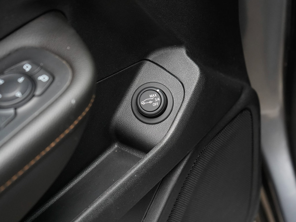 Used 2020 GMC Terrain SLT w/ Preferred Package image 17