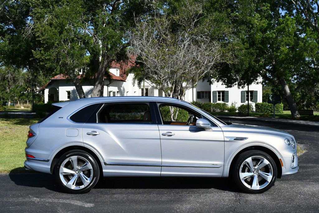 Used 2023 Bentley Bentayga Extended Wheelbase AWD/4WD image 36