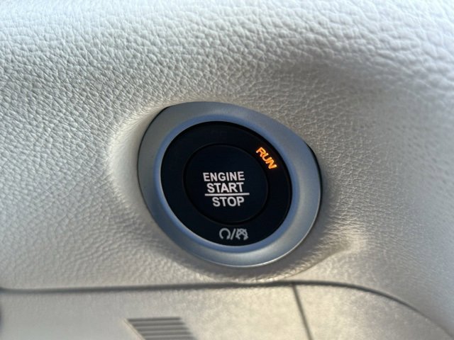 Certified 2021 Chrysler Pacifica Touring-L image 34
