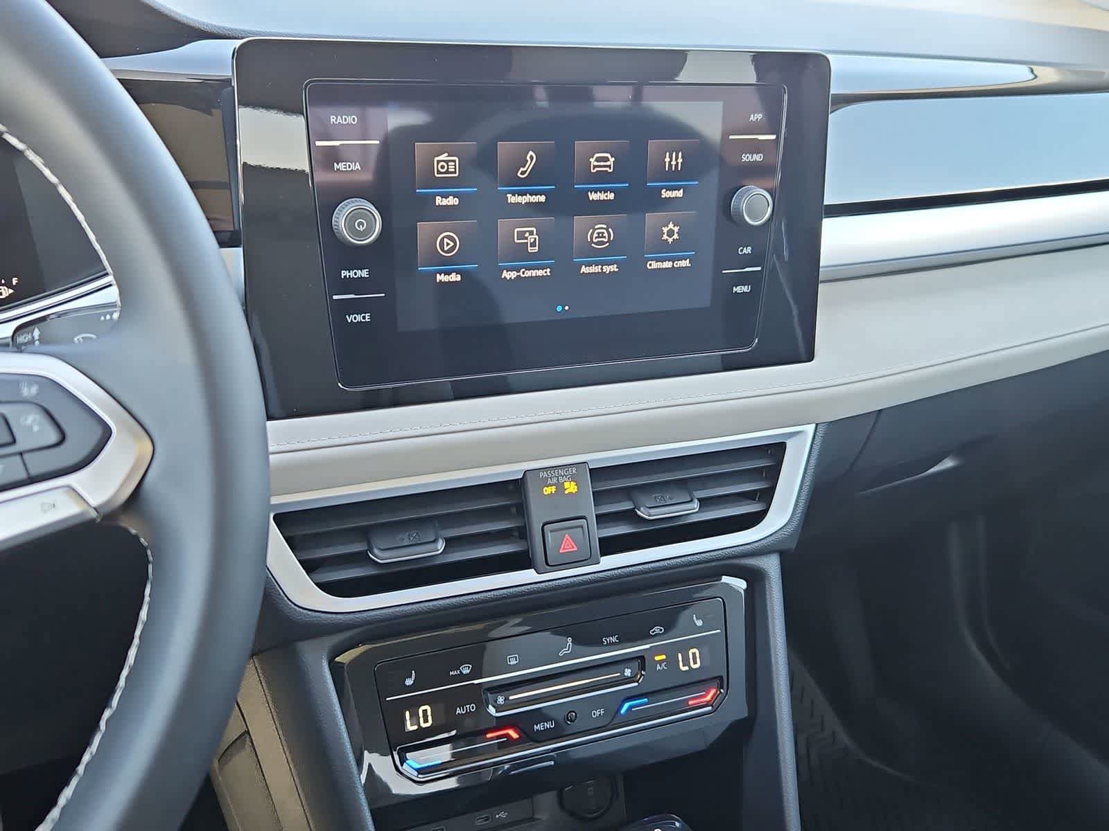 New 2026 Volkswagen Taos SE FWD image 29