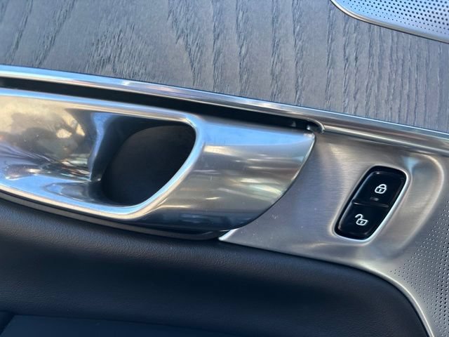 Used 2020 Volvo XC90 T8 Inscription AWD/4WD image 13