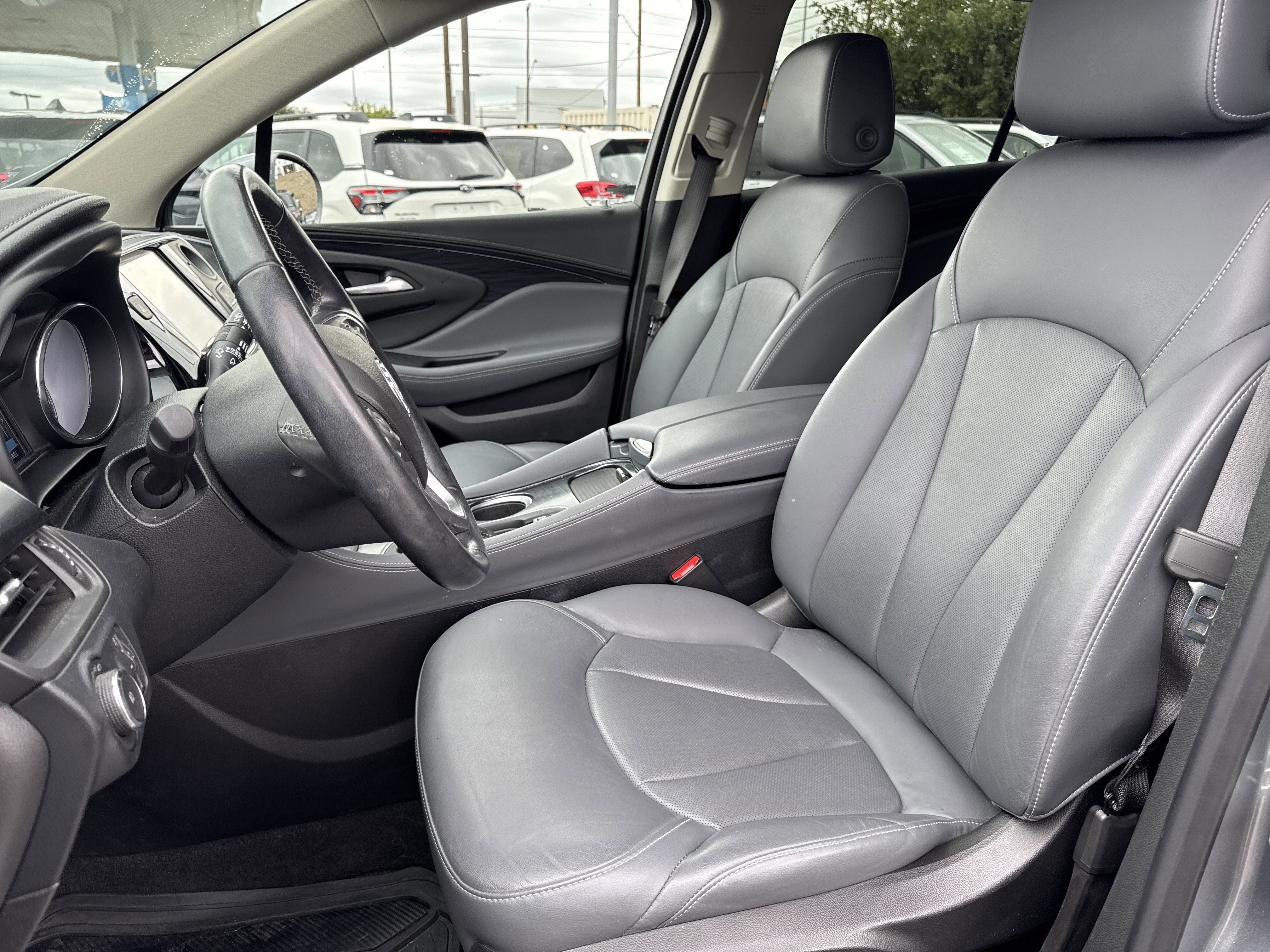 Used 2020 Buick Envision Essence image 26