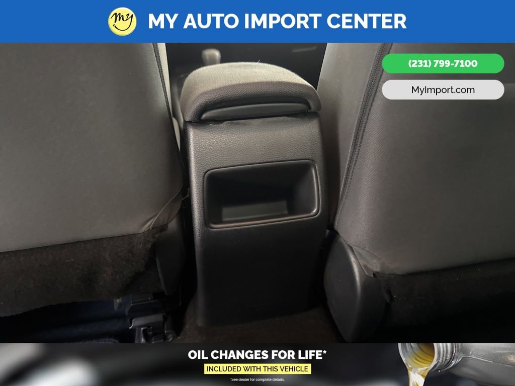 Used 2021 Toyota Corolla LE w/ Carpet Mat Package (TMS) image 26