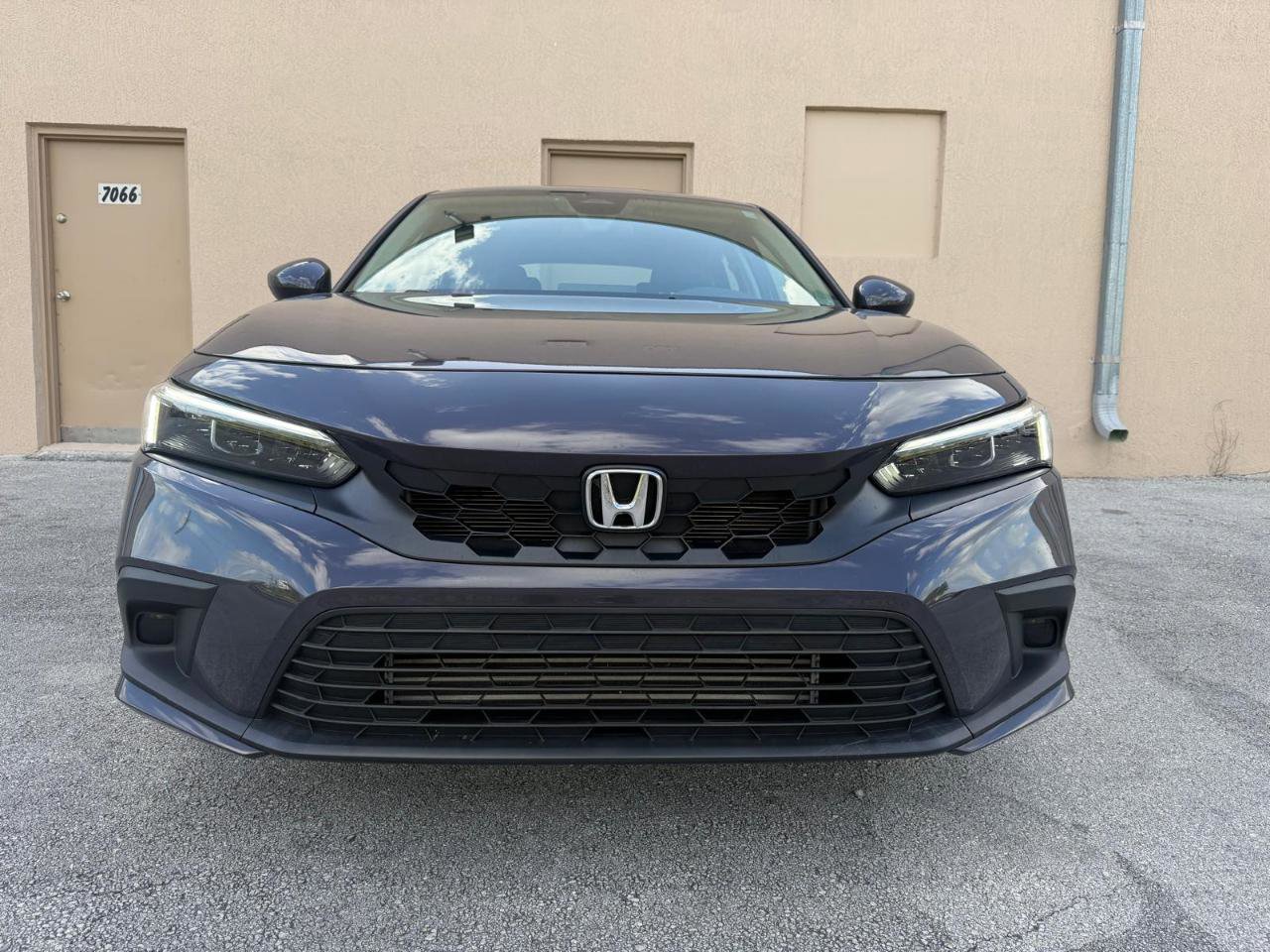 Used 2024 Honda Civic EX-L image 6