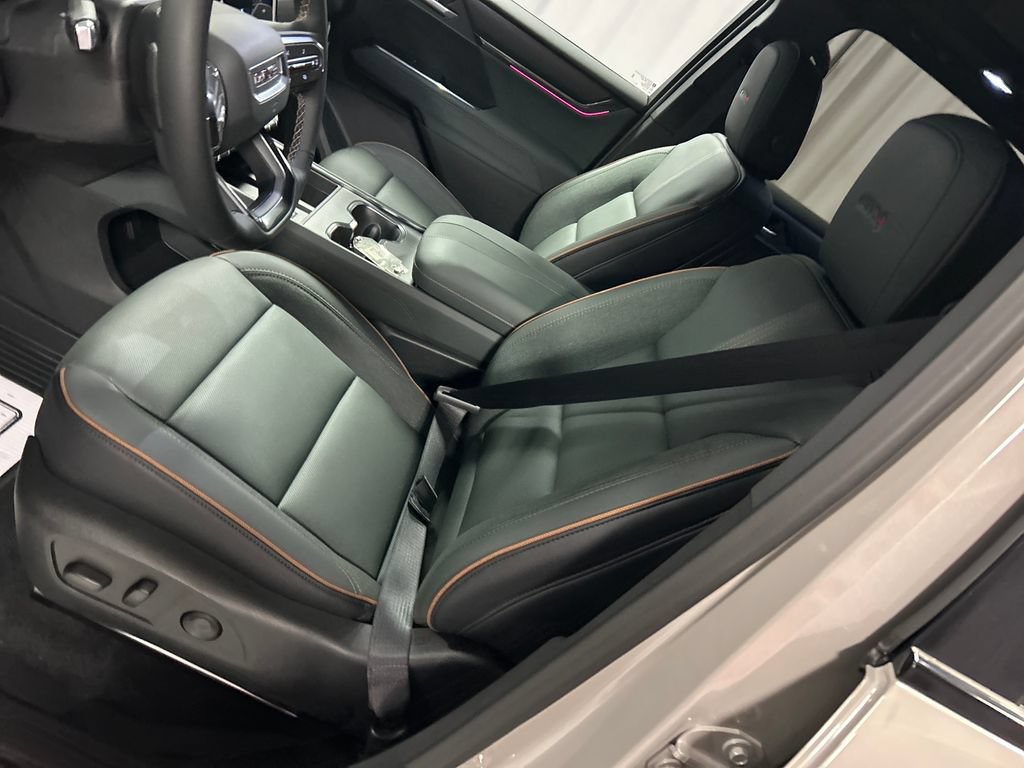 New 2027 GMC Acadia AT4 w/ Luxury Package AWD/4WD image 10