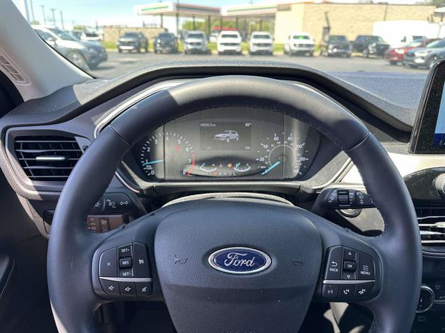 Used 2022 Ford Escape SE w/ Convenience Package FWD image 17