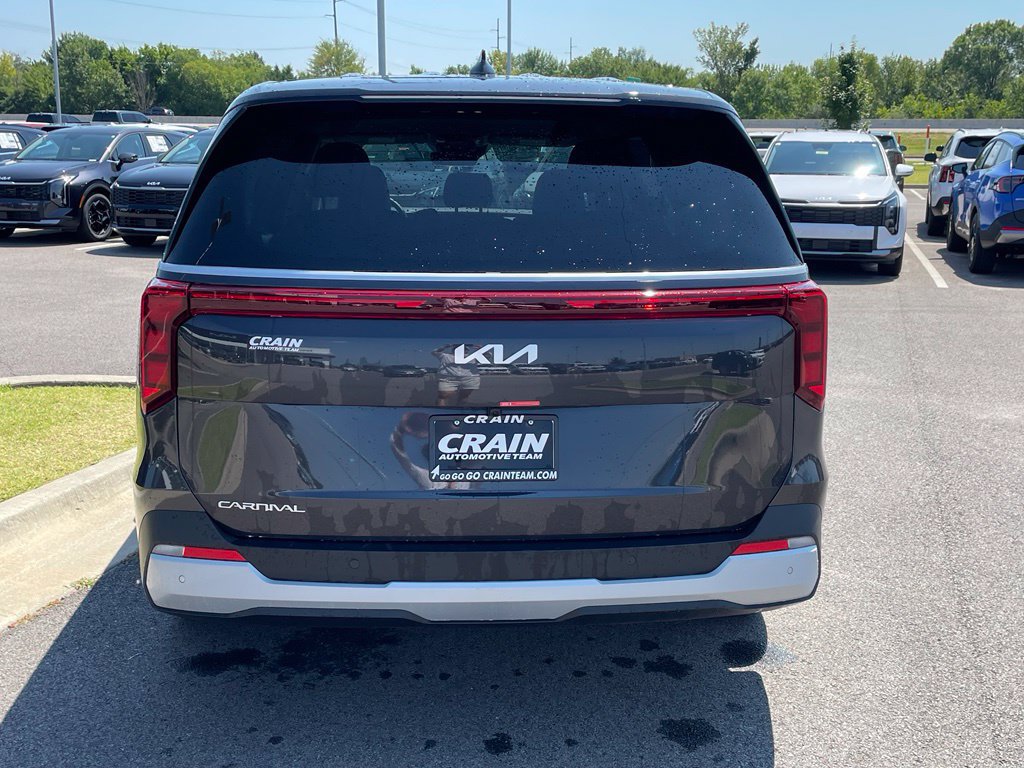 New 2026 Kia Carnival FWD image 6