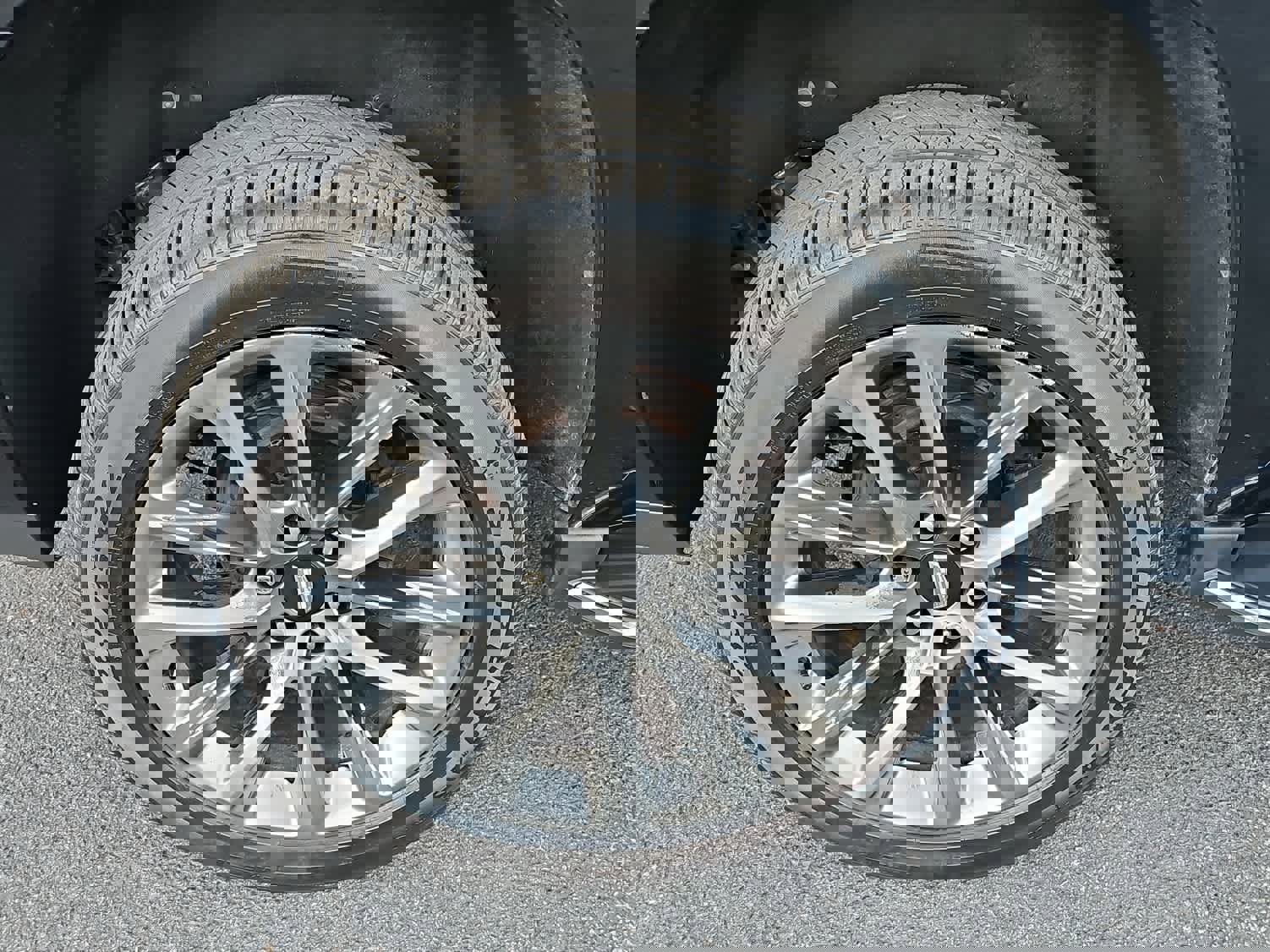 Used 2019 Cadillac Escalade Luxury w/ Escalade Sport Edition image 10