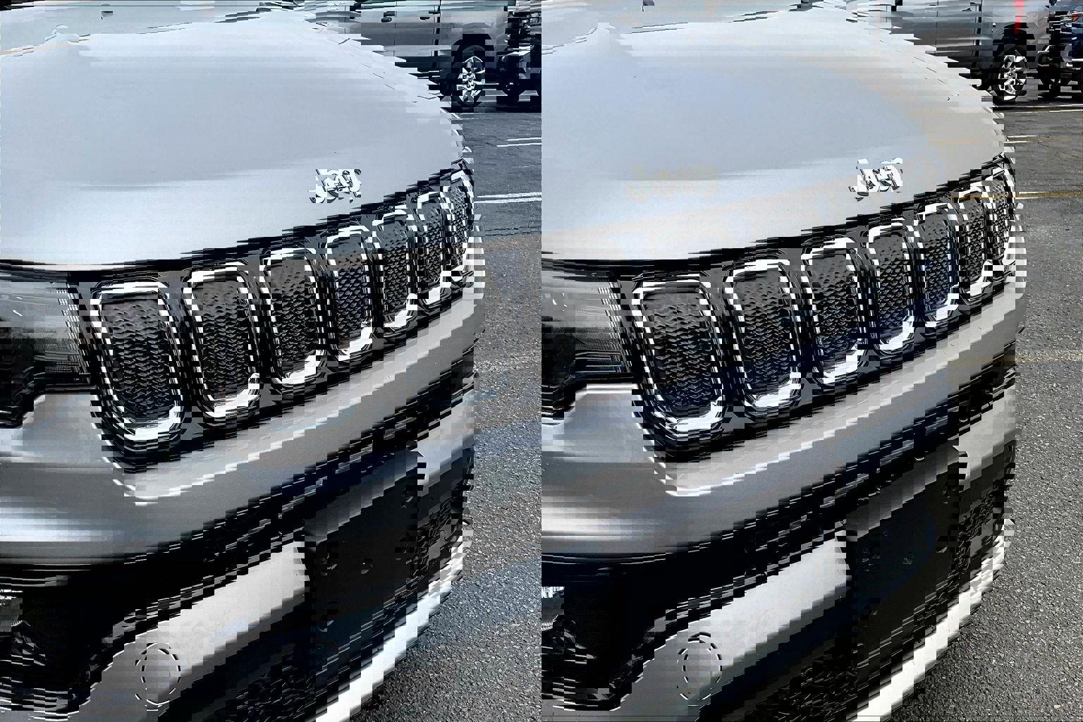 Used 2022 Jeep Compass Limited w/ Sun and Sound Group image 24