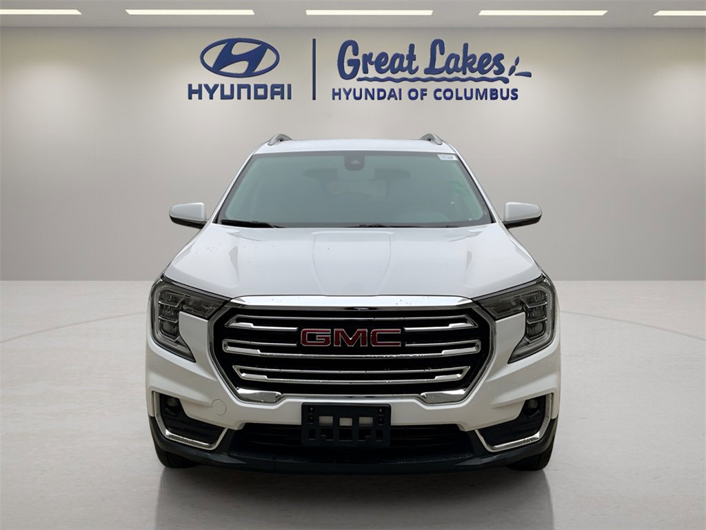 Used 2024 GMC Terrain SLT image 8