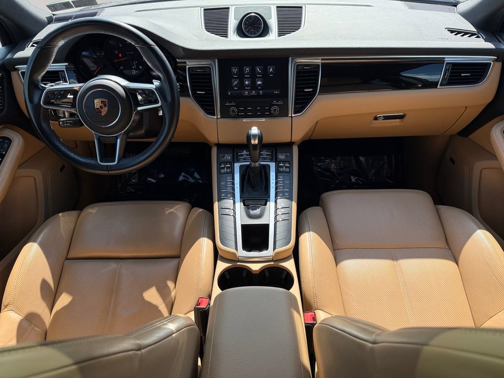 Used 2018 Porsche Macan AWD/4WD image 10