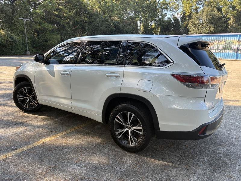 Used 2016 Toyota Highlander XLE FWD image 11