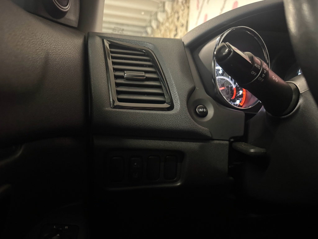 Used 2022 Mitsubishi Outlander Sport LE FWD image 16