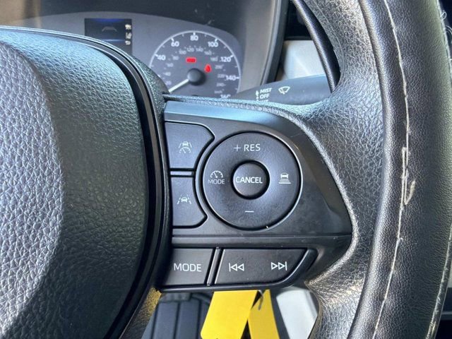 Used 2023 Toyota Corolla Cross L image 24