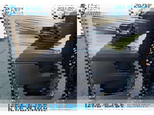 Used 2025 GMC Yukon AT4 Ultimate w/ LPO, Floor Liner Package image 25