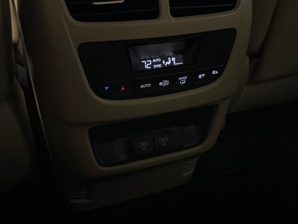 Used 2020 Acura MDX SH-AWD image 30