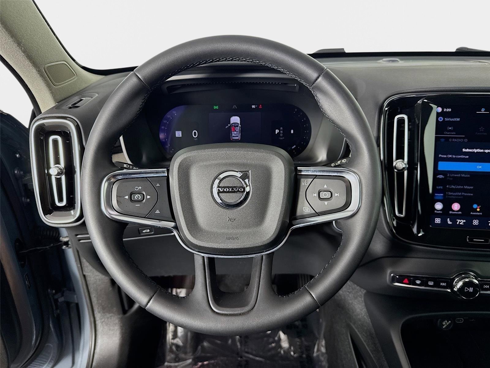 Used 2023 Volvo XC40 B4 Plus w/ Protection Package Premier FWD image 12