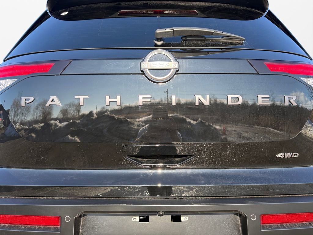 New 2026 Nissan Pathfinder SV image 17