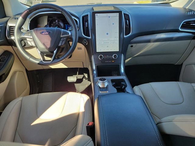 Used 2021 Ford Edge Titanium w/ Equipment Group 301A image 16