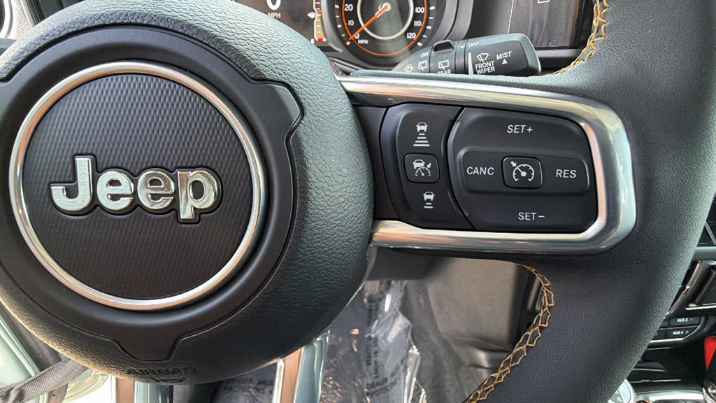 Used 2024 Jeep Wrangler Unlimited Sahara AWD/4WD image 20