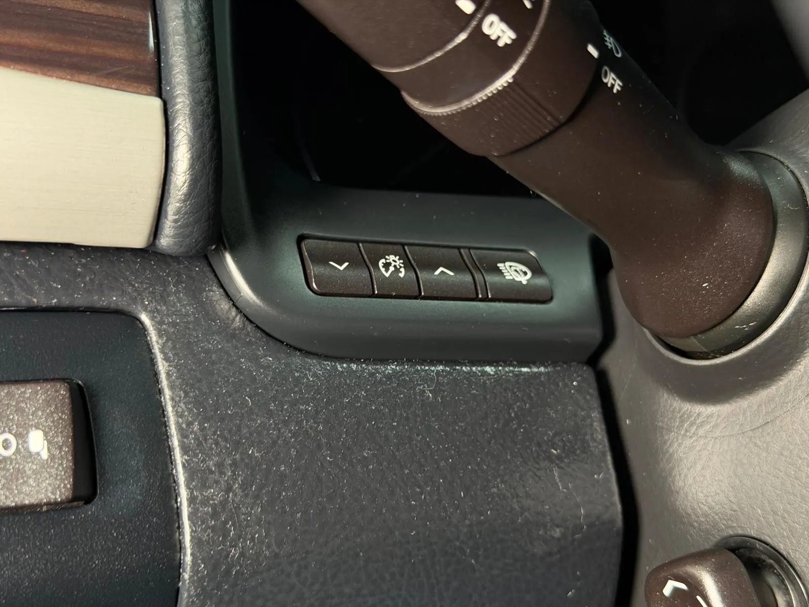 Used 2013 Lexus LS 460 w/ Comfort Pkg image 31