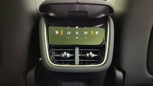 New 2026 Volvo EX90 Ultra AWD/4WD image 30