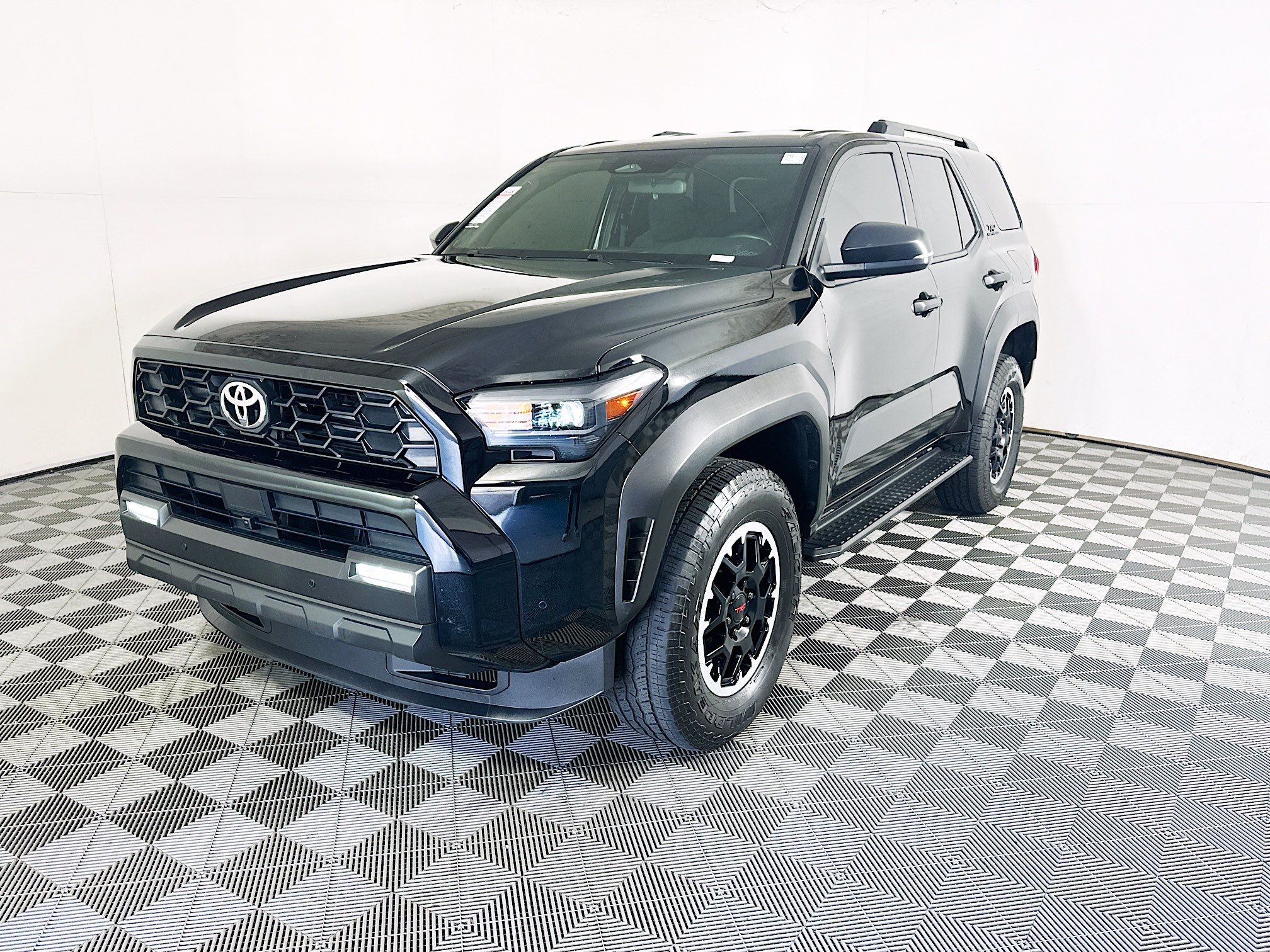Certified 2025 Toyota 4Runner TRD Off-Road AWD/4WD image 7
