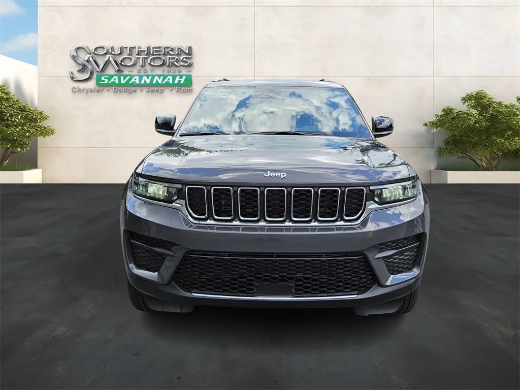 New 2025 Jeep Grand Cherokee Laredo X w/ Luxury Tech Group I RWD image 8