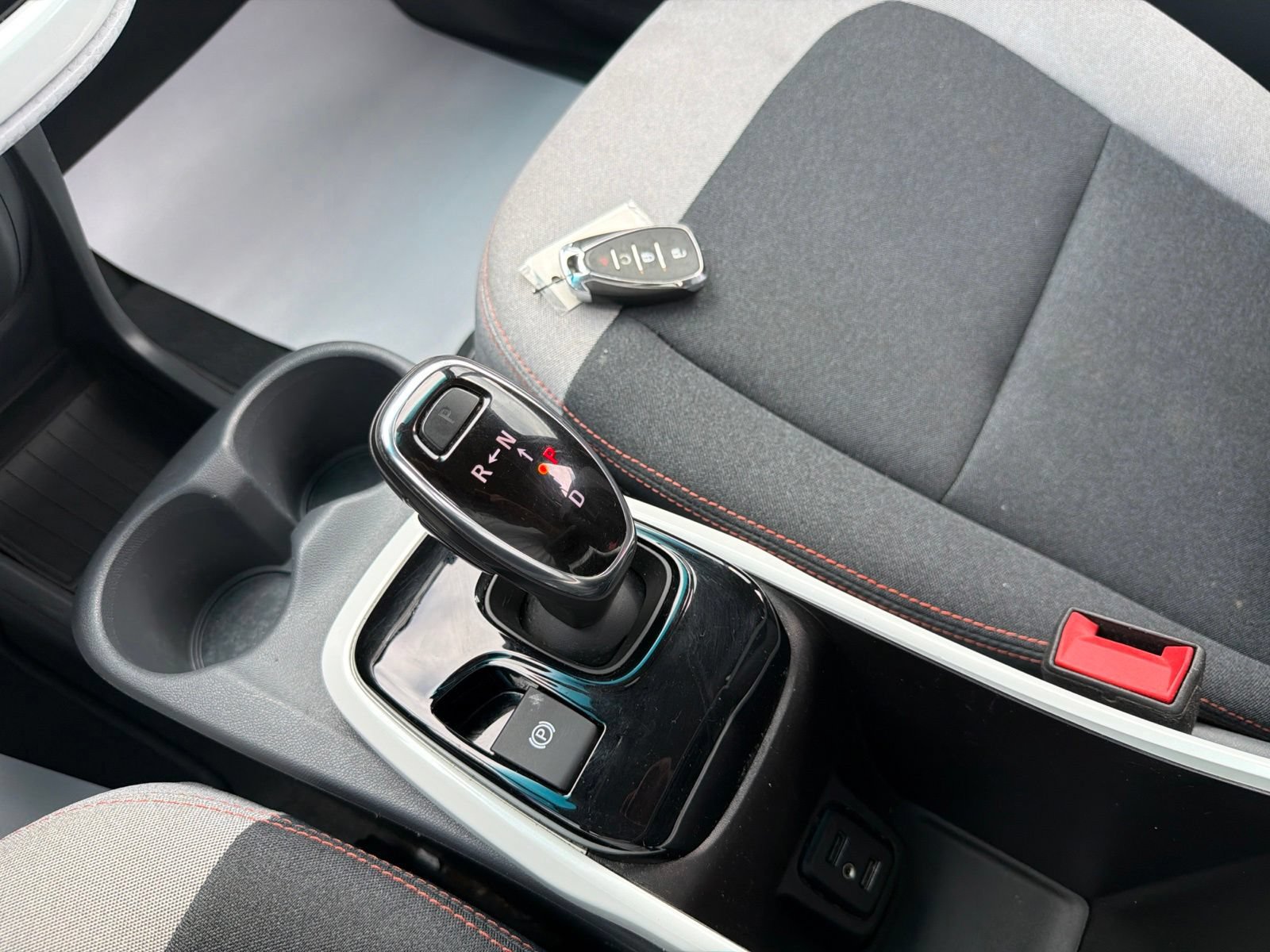 Used 2019 Chevrolet Bolt LT FWD image 20
