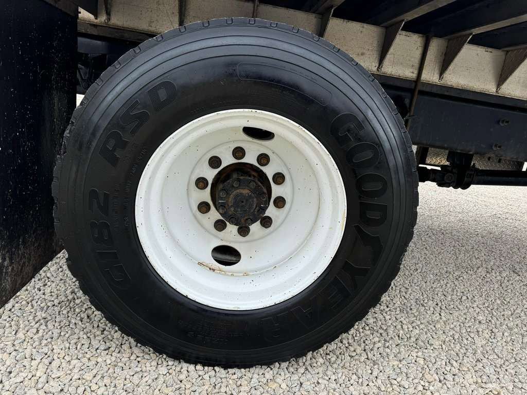 Used 2015 Ford F650 2WD Regular Cab Super Duty image 28
