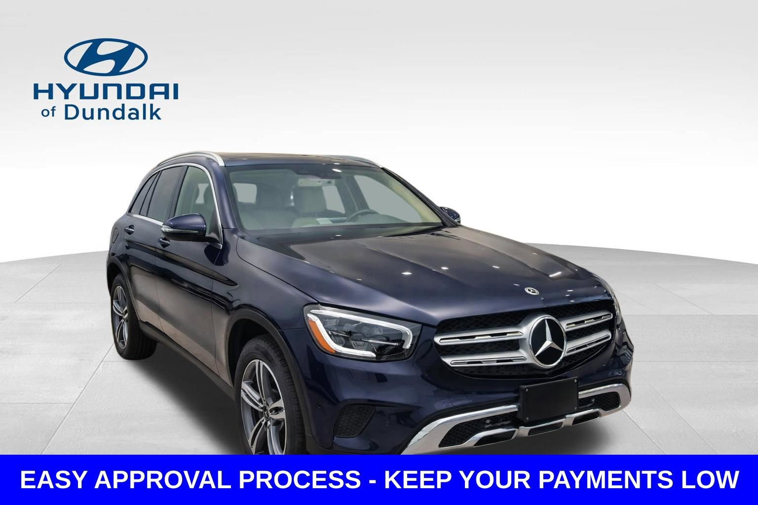 Used 2021 Mercedes-Benz GLC 300 4MATIC image 3