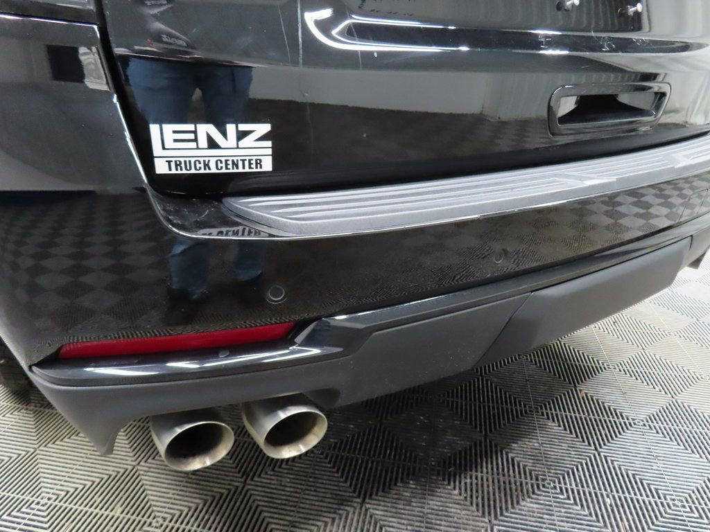 Used 2025 Chevrolet Suburban Z71 w/ Z71 Off-Road Package AWD/4WD image 47