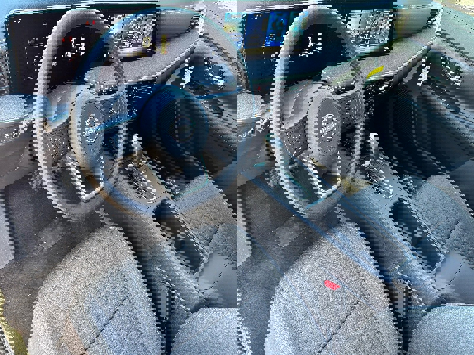 New 2026 Nissan Kicks SV image 18