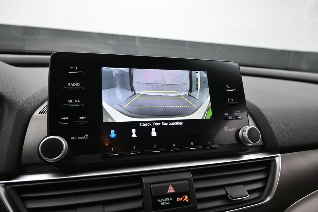 Used 2018 Honda Accord LX image 18