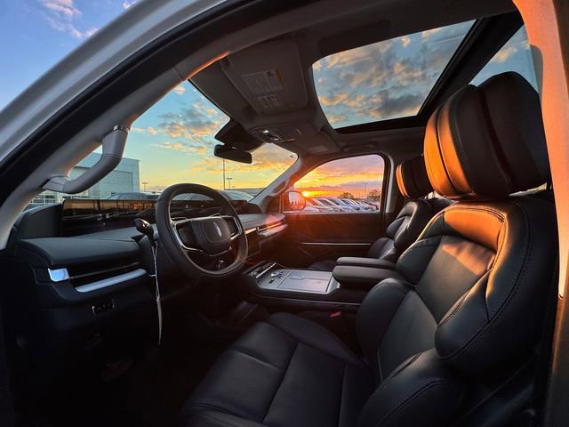 New 2025 Lincoln Navigator Reserve image 29