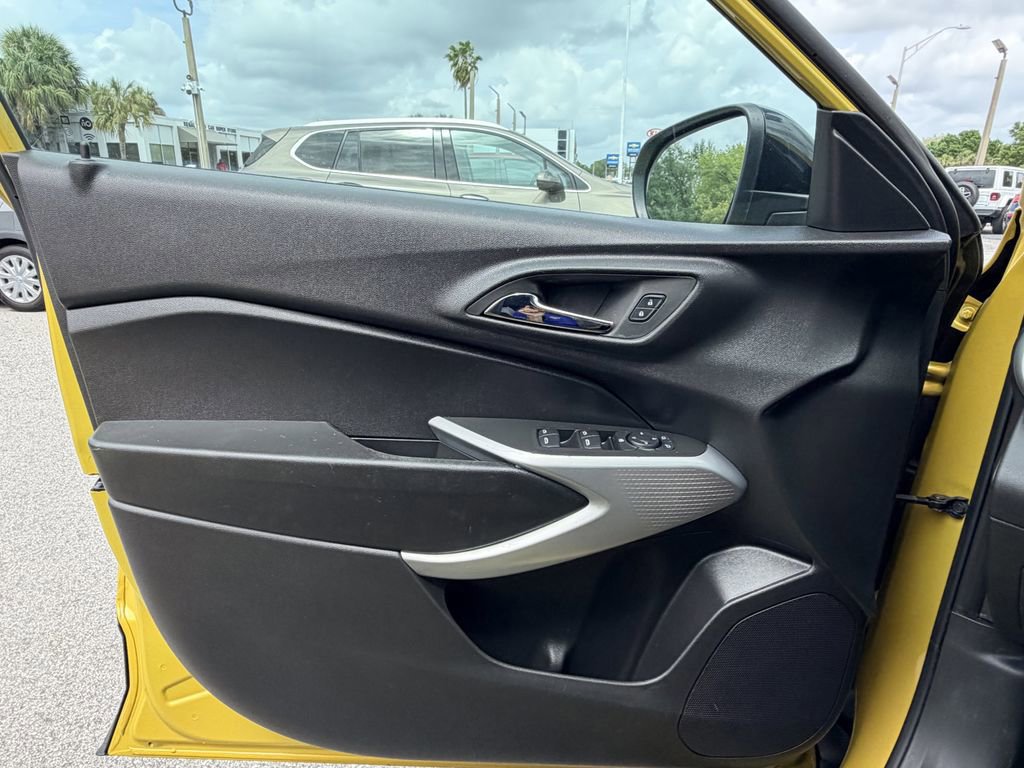 Certified 2024 Chevrolet Trax RS image 22