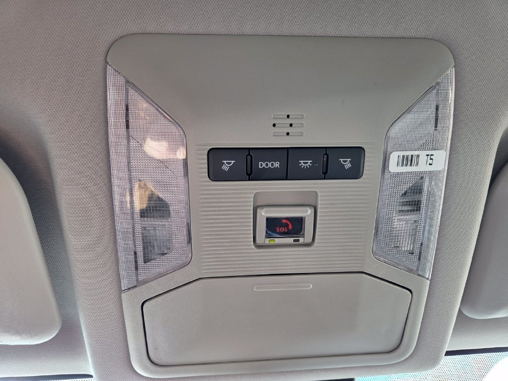 Used 2025 Toyota RAV4 LE AWD/4WD image 19