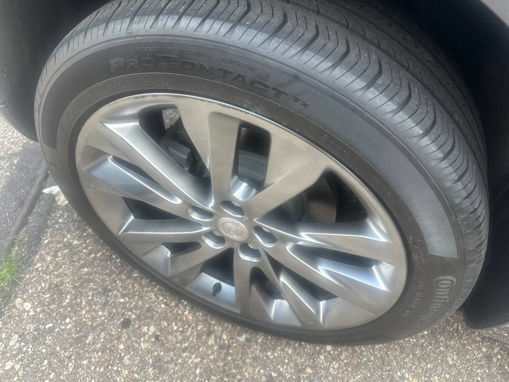 Used 2021 Buick Envision Avenir AWD/4WD image 13