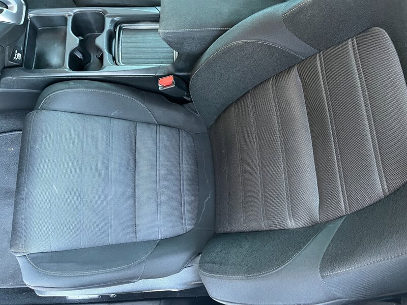 Used 2022 Honda CR-V EX image 39