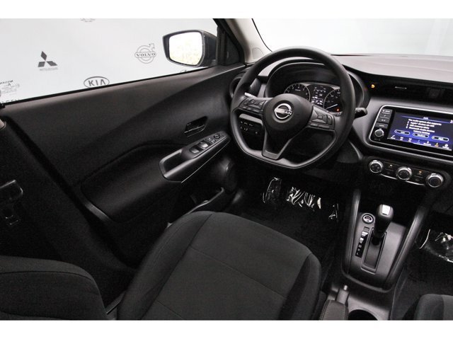 Certified 2025 Nissan Kicks Play S FWD image 6
