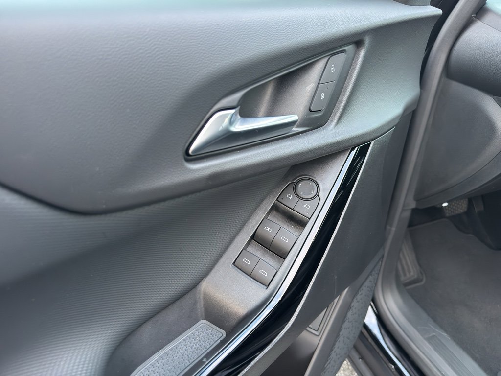 Used 2025 Chevrolet Equinox LT w/ Convenience Package II image 13