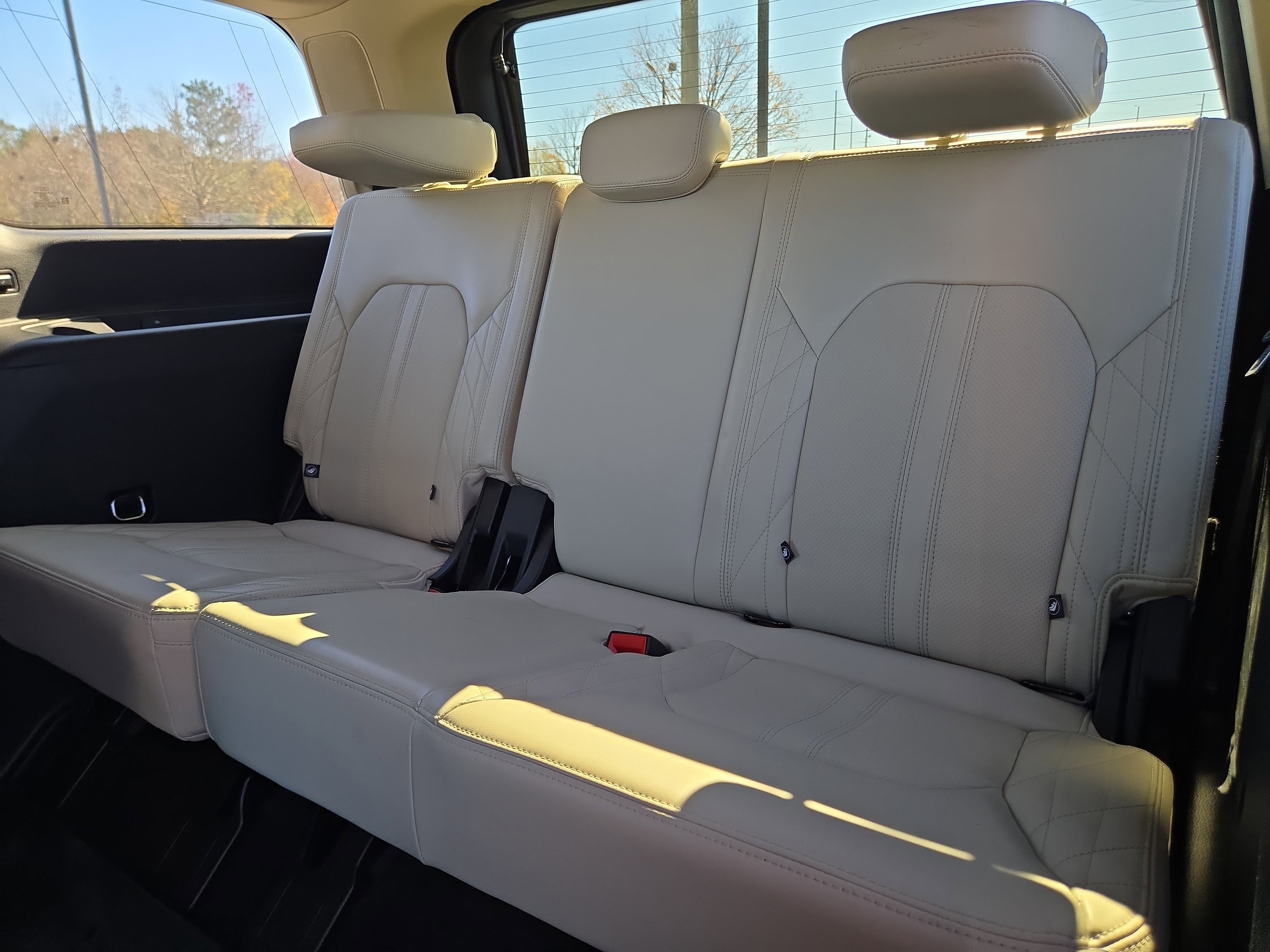 Used 2020 Ford Expedition Platinum image 15