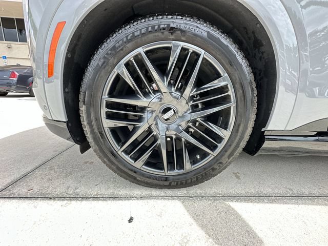 Certified 2026 Cadillac Escalade IQL Sport 1 w/ LPO, ONYX Package AWD/4WD image 18