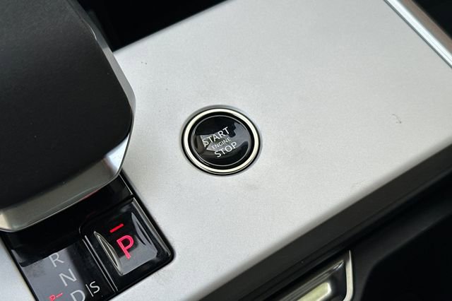 New 2026 Land Rover Range Rover SE image 22